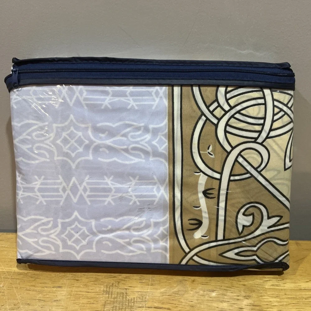The Paragon NIB Vintage Eternity Knot Hieroglyphics Twin‎ Duvet Set Microfiber